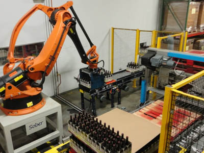 机器人码垛机可大大提高打包盒包装效率